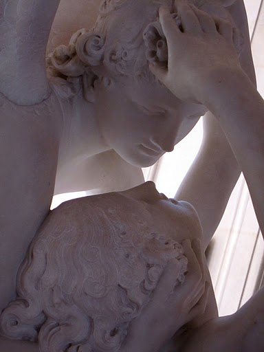A detail of Antonio Canova's Psyché ranimée par le baiser de l'Amour, at the Louvre