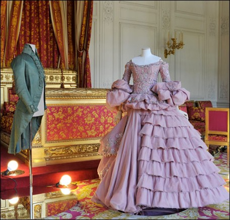 Maison Christian Dior, Doutzen Kroes dress inspired by Fragonard, at Versailles