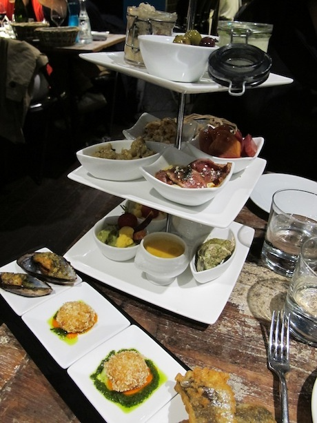 Auberge Flora offers tapas as well as succulent starters and mains at a good value in the 11th Arrondissement of Paris