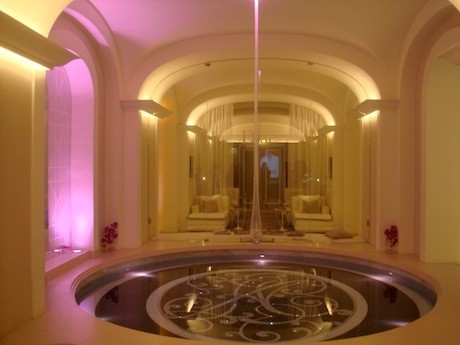 Paris Hotel Reviews: The Dior spa at the Plaza Athénée hotel in the 8th Arrondissement of Paris