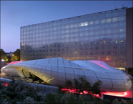 The Arab World Institute, in Paris, is hosting a mobile art pavilion by Zaha Hadid