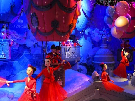 In the Holiday Spirit: Dior-inspired holiday window at Printemps
