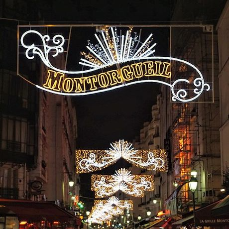 Rue Montorgueil in the 2nd all decked out by @Parisianlyyours 
