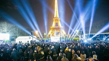 This is what they do in Paris on the last night of Hanukkah, isn't it gorgeous?