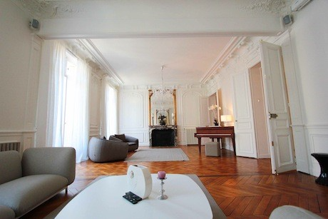 This apartment in the 8th Arrondissement of Paris is on the real estate market